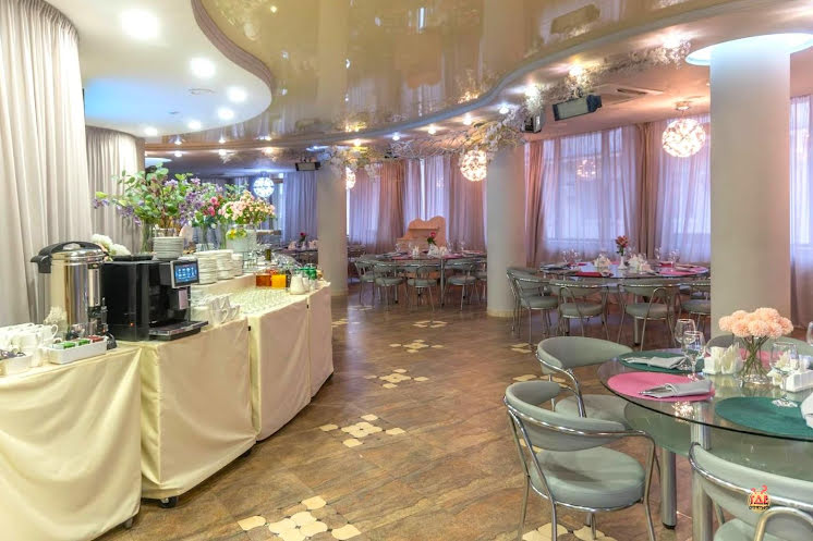 Зал ресторана «Жемчужина» в «Жемчужина» фотография №4