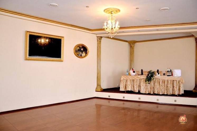 Основной зал в «Дюма» фотография №7