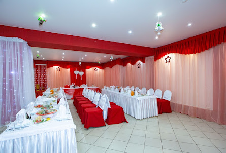 Большой зал в Малый зал