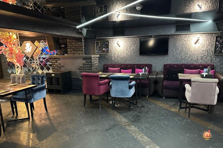 Dance Hall  в «Больше Чем Бар» фотография №2