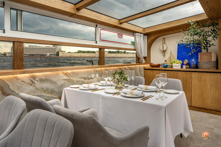 Палуба в «Теплоход "Миконос"» фотография №8