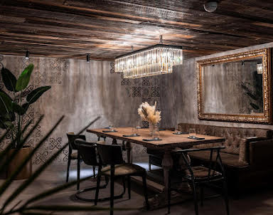  ресторан TSINIST / Цинист