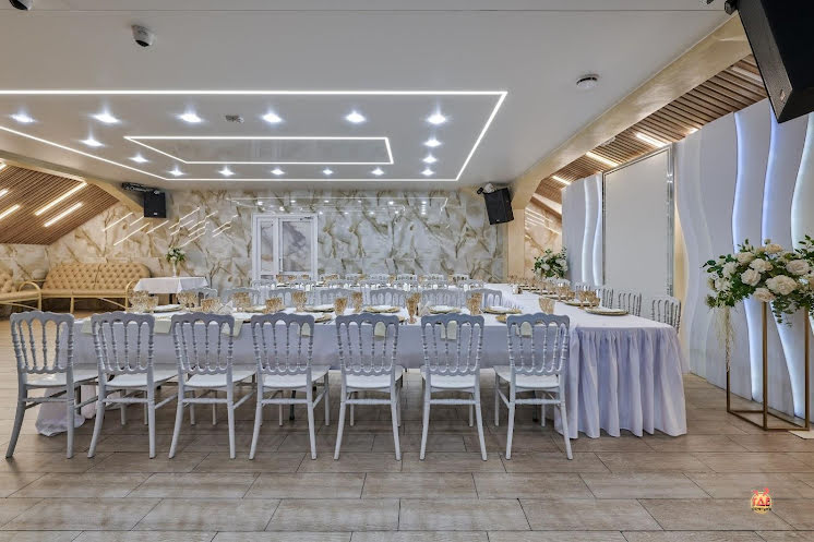 Банкетный зал на 2 этаже в «Лавр» фотография №15