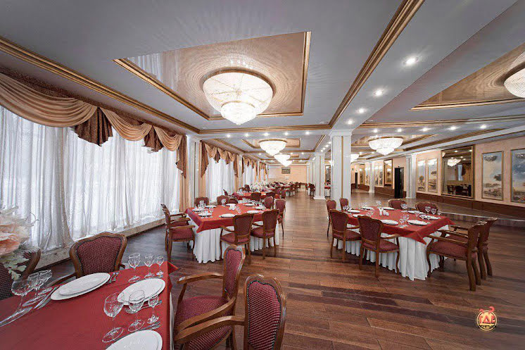 Большой зал в «Ресторан отеля «Тверь»» фотография №12