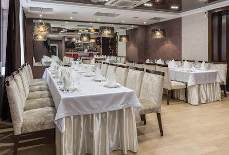 Зал «Жемчужный» в Зал «Пурпурный»