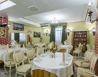  ресторан Петровский дворик