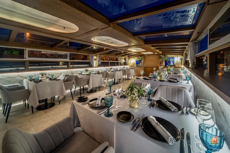 Палуба в «Теплоход "Миконос"» фотография №9