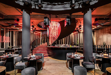 Основной зал в Веранда