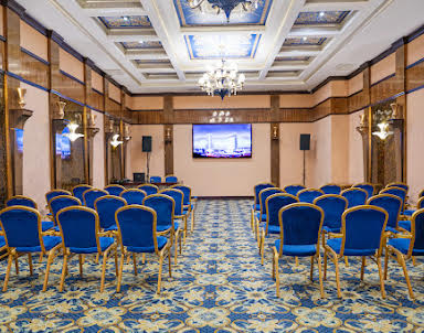  ресторан Гранд Отель «Видгоф»