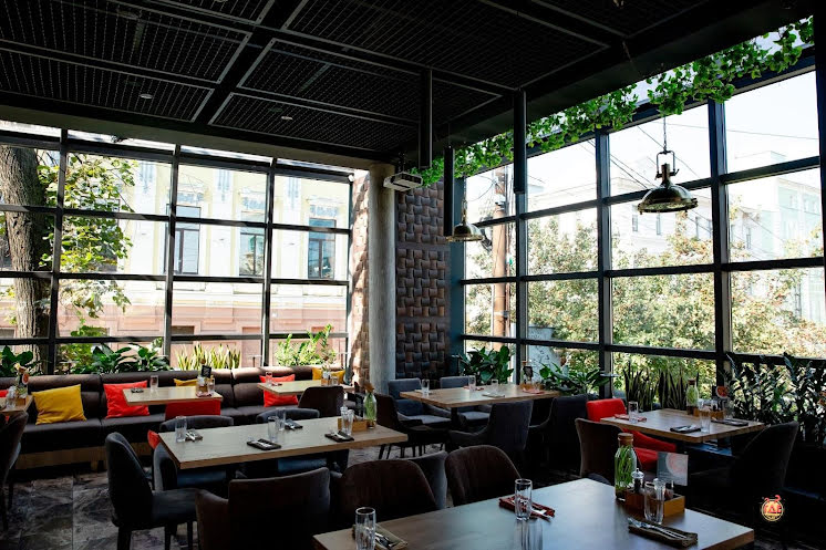 Основной зал  в «Skoba» фотография №3