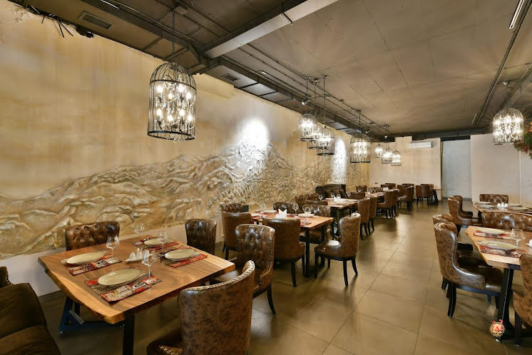 Основной зал в «Менуа» фотография №1