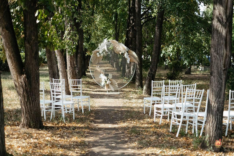 Аллея деревьев в «MORE AMORE» фотография №4