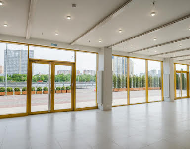  ресторан La Riva Hall