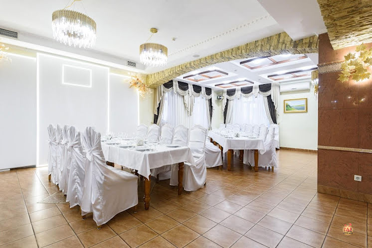 Большой зал  в «Castro» фотография №2