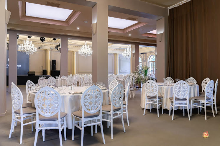 Основной зал  в «Александровский парк» фотография №9