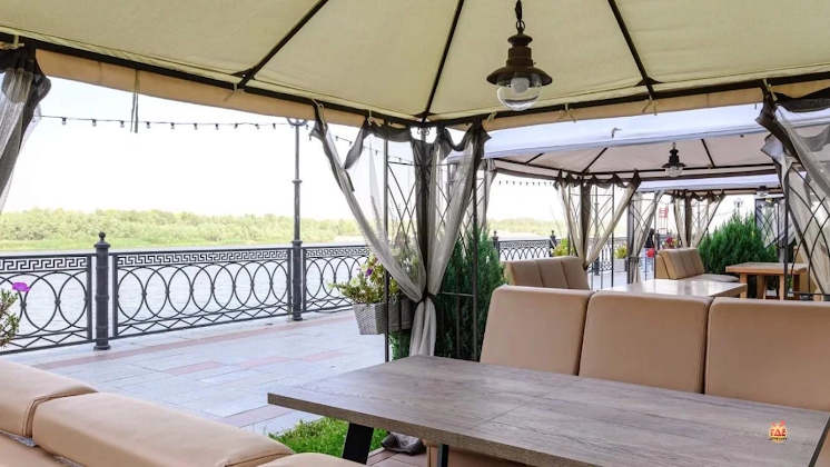 Веранда  в «Marins Grand Hotel Астрахань» фотография №3