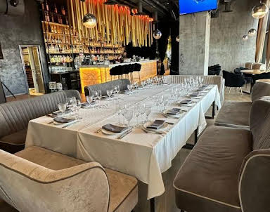  ресторан MOREMI