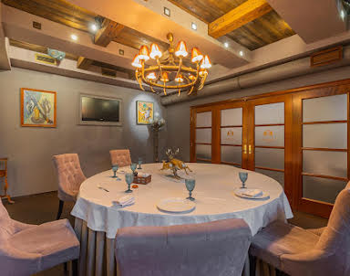  ресторан Охотничий клуб