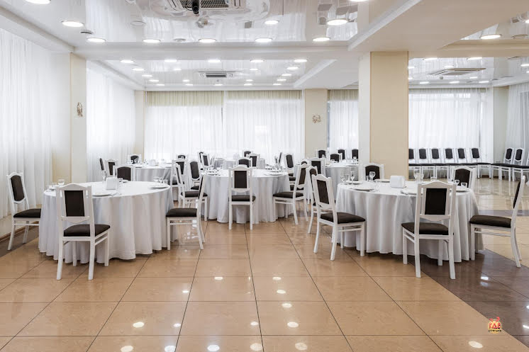 Панорамный зал в «Шишка» фотография №3