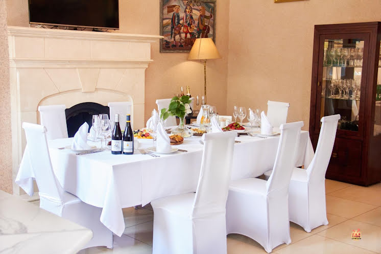 Каминный зал в «9PARROTS» фотография №11