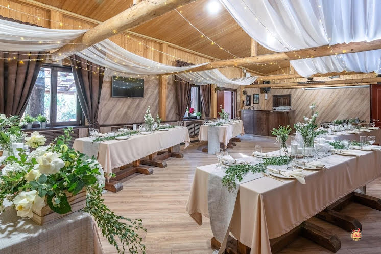 Малый зал с верандой в «Конюшня» фотография №11