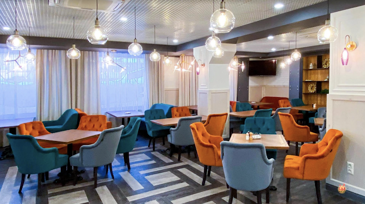 Нижний зал ресторана «Синема» в «Маринс Парк Отель Екатеринбург» фотография №12