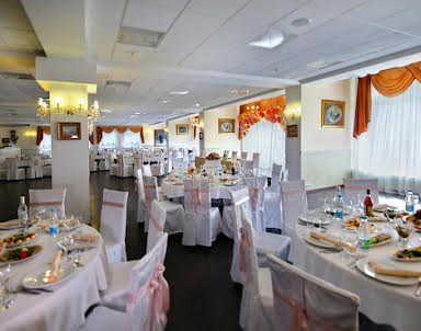  ресторан ZVENIGOROD