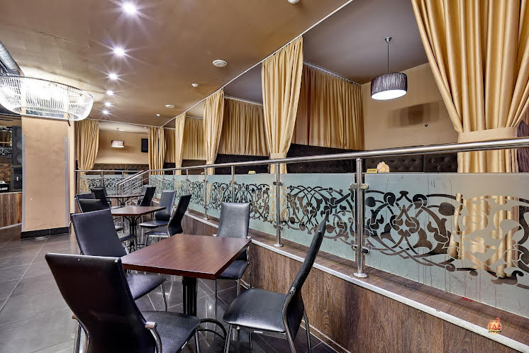 Основной зал  в «Адам и Ева» фотография №11