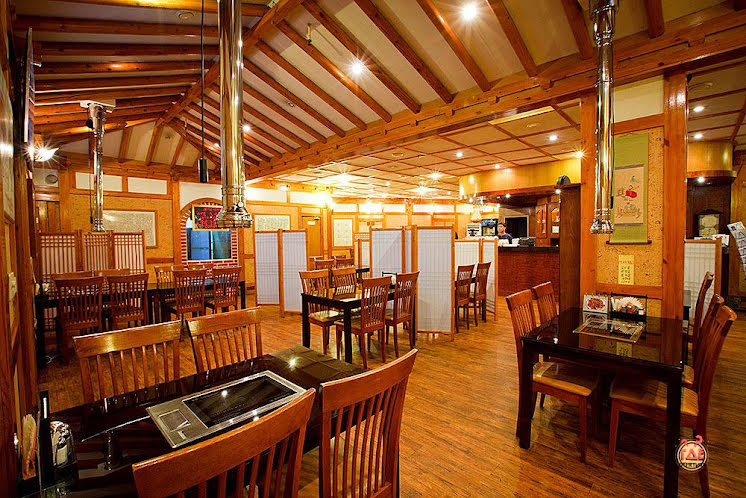 Основной зал в «Мёнга» фотография №5