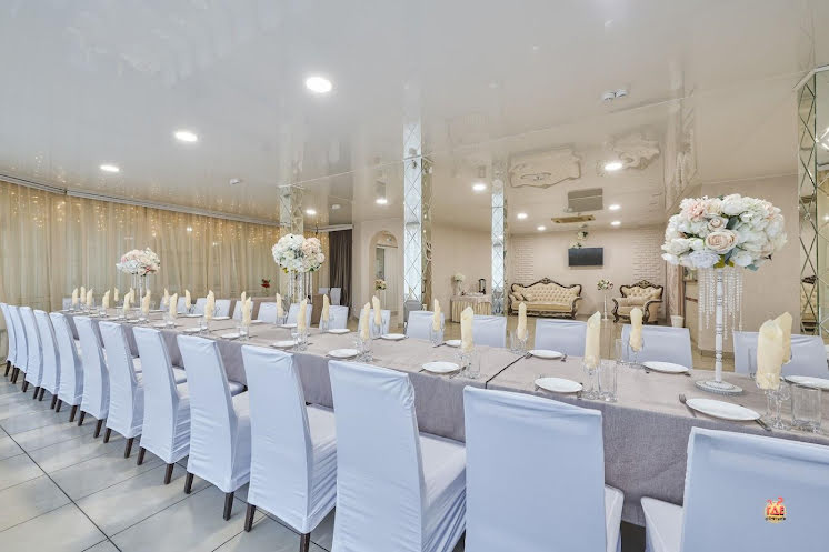 Нижний зал  в «Белая стрекоза» фотография №13