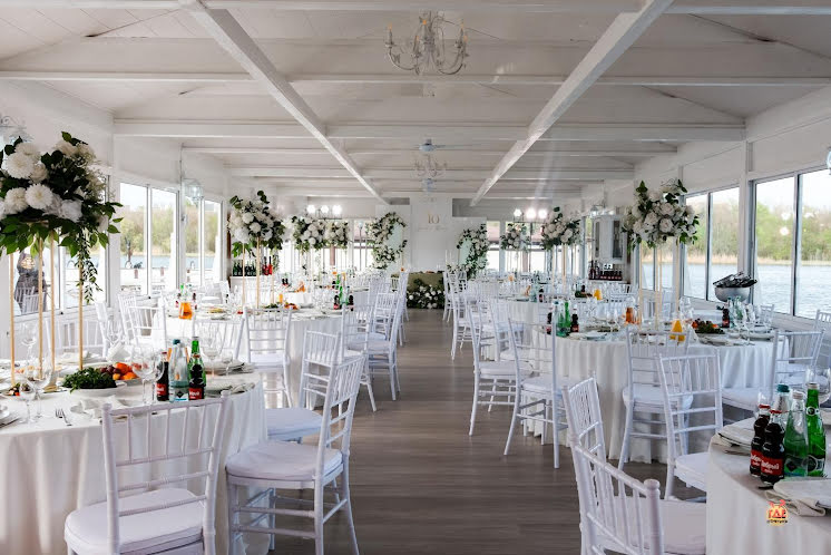 Летняя терраса в «Петровский причал» фотография №9