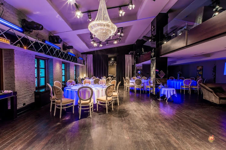 Зеркальный банкетный зал в «Гусятникоff» фотография №5