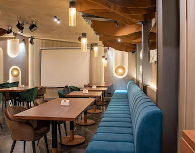  ресторан Академия Караоке на Ширямова