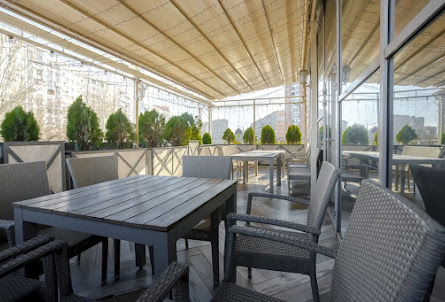 Большой зал  в Бистро 