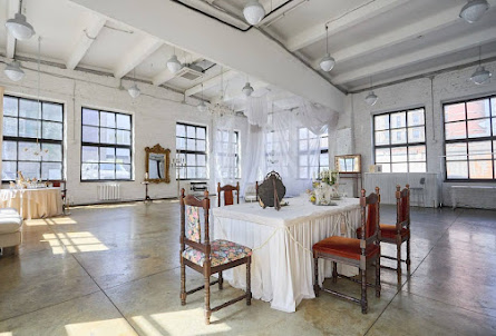 Зал Grand  в  Веранда на улице