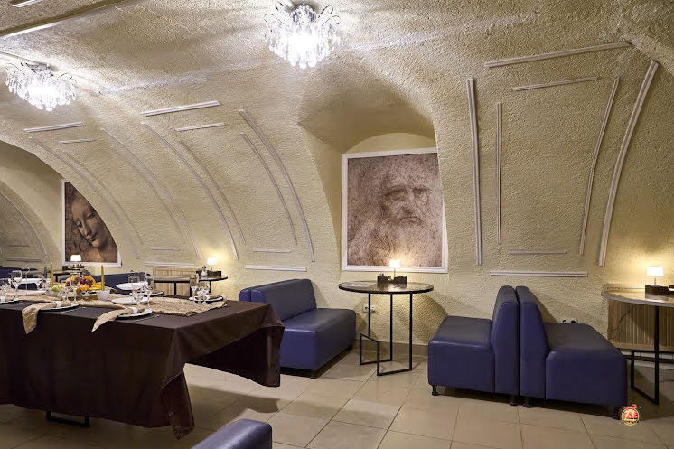 Основной зал в «Код Да Винчи» фотография №1