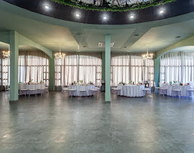  ресторан Двин Холл