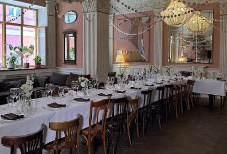 Розовый зал  в Хитрая комната 