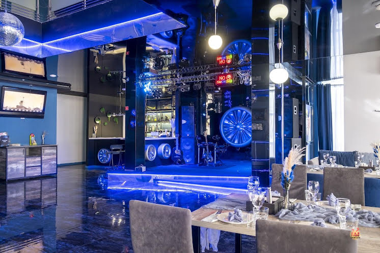 Нижний зал в «Pilot» фотография №14