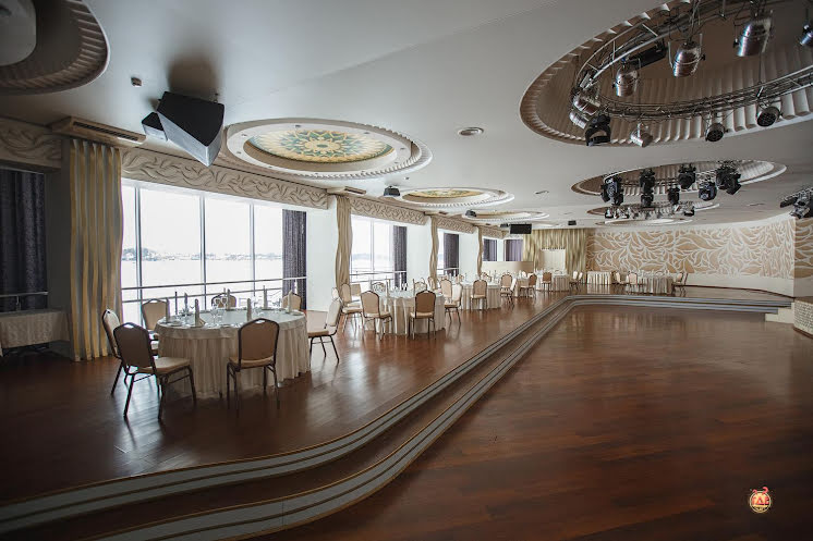 Большой банкетный зал в «Волга & Ванильное небо» фотография №12