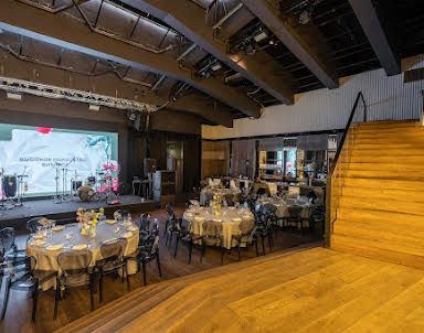  ресторан Omega Rooftop