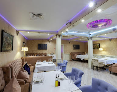  ресторан Гранд Фэмили