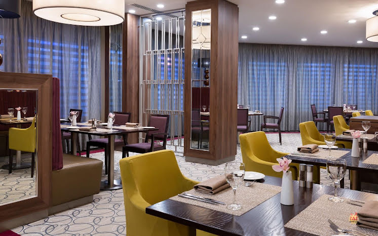Ресторан Emerald в «DoubleTree by Hilton Tyumen» фотография №5