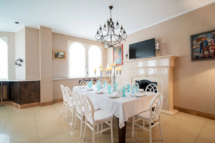 Зал "Каминный" в «9PARROTS» фотография №2