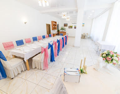  ресторан GRAND на ​Немировича-Данченко