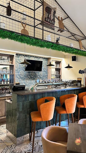 Основной зал в «Брассерия 0’33» фотография №6