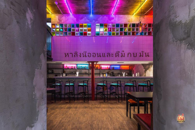 Neon monkey фотография №11