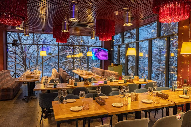 Зал на 2 этаже в «Перчини Grill & Wine на Волжском проспекте» фотография №3