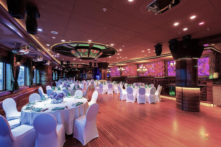 Основной зал в «Лодка» фотография №8