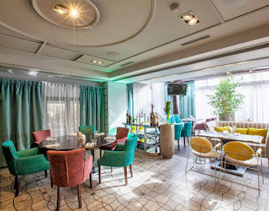  ресторан Somemeat